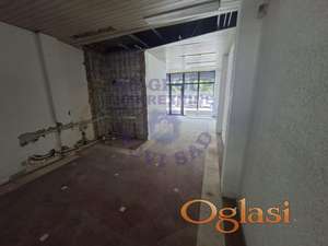 Lokal an Bulevaru Oslobodjenja,44m2